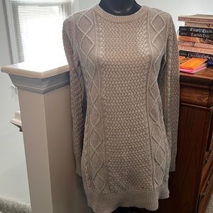 GUESS classic cable knit sweater